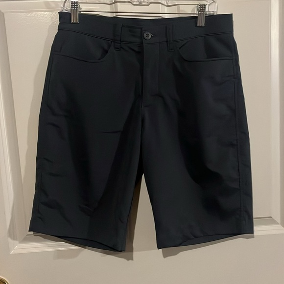 Men’s Under Armour Golf Shorts - Size 30 - Picture 1 of 8